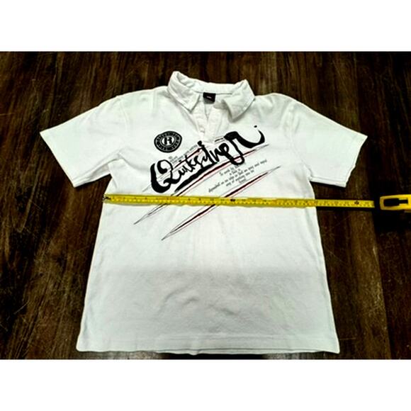 Quicksilver White 3-D Shirt, Made to look Like Claws Marks across the front - Picture 3 of 8